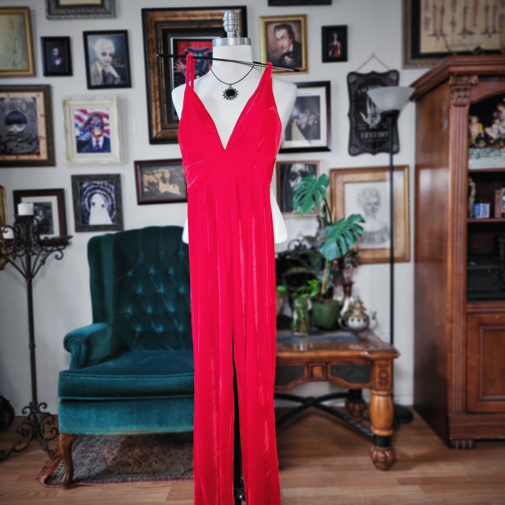 Red Halter Top Jumpsuit Women's Velvet V-Neck Wide-Leg Bold Sexy‎ Business Small